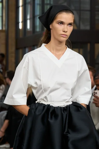 Look 76